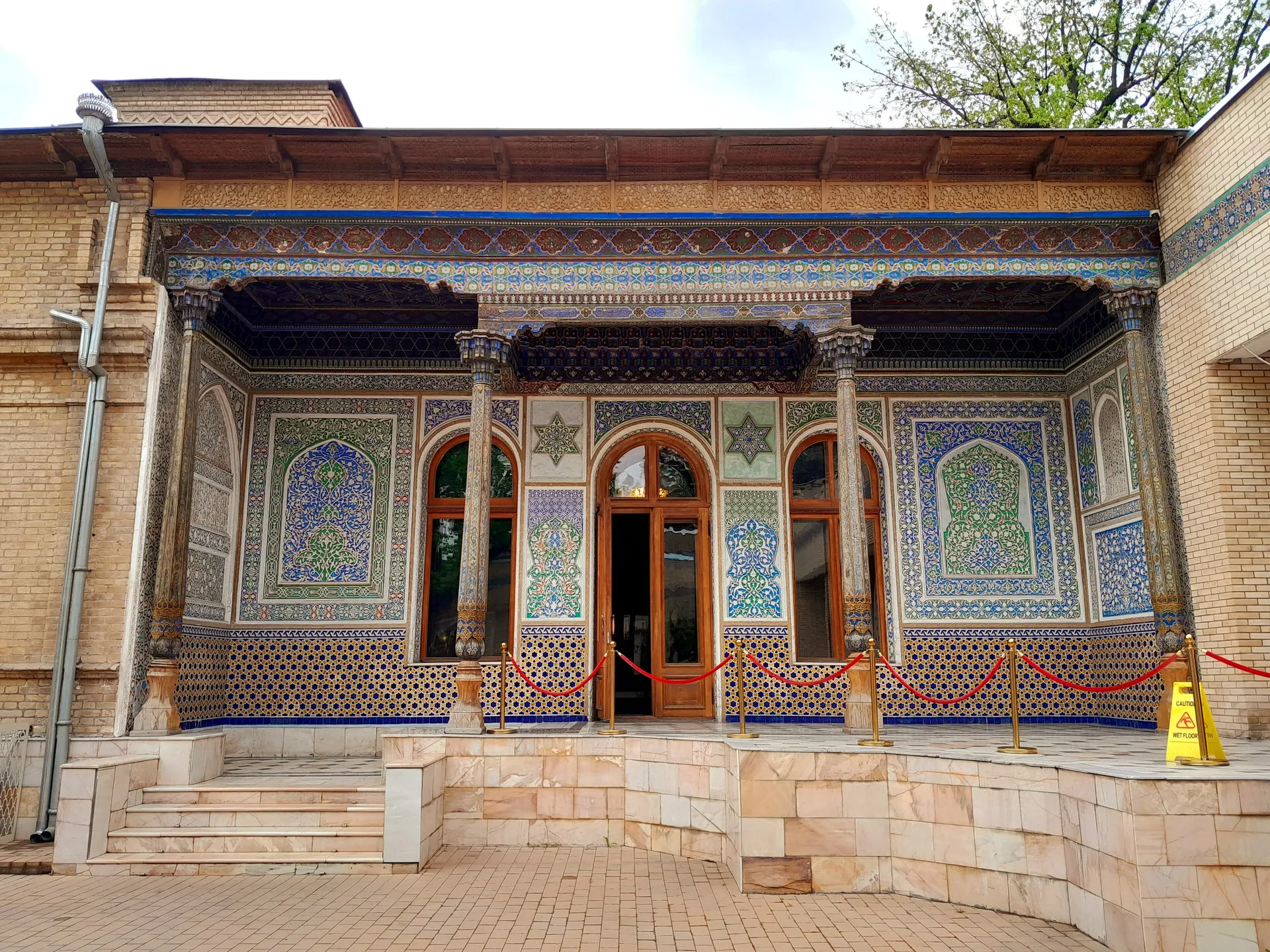 The courtyard of a house built in the early 20th century for the diplomat Alexander Polovtsov and decorated by master craftsmen — carved ganch, painted wood and tile.