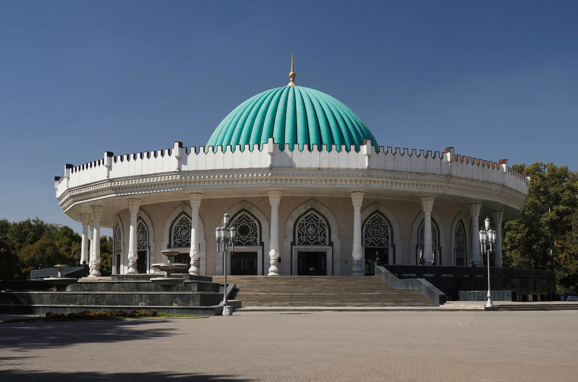 Amir Temur Square